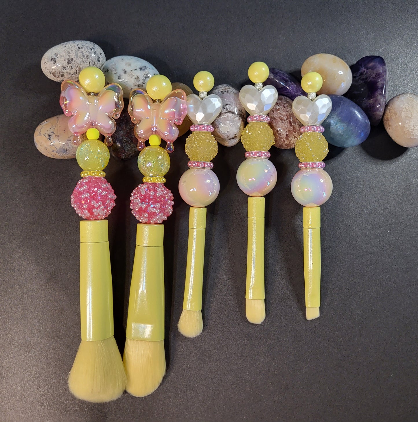5-Piece Beaded Makeup Brush Set | Aesthetic Makeup Brushes | Cute Beaded Beauty Tools for Glam, Travel & Everyday Makeup