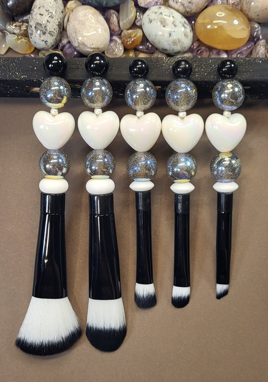 5-Piece Beaded Makeup Brush Set | Aesthetic Makeup Brushes | Cute Beaded Beauty Tools for Glam, Travel & Everyday Makeup