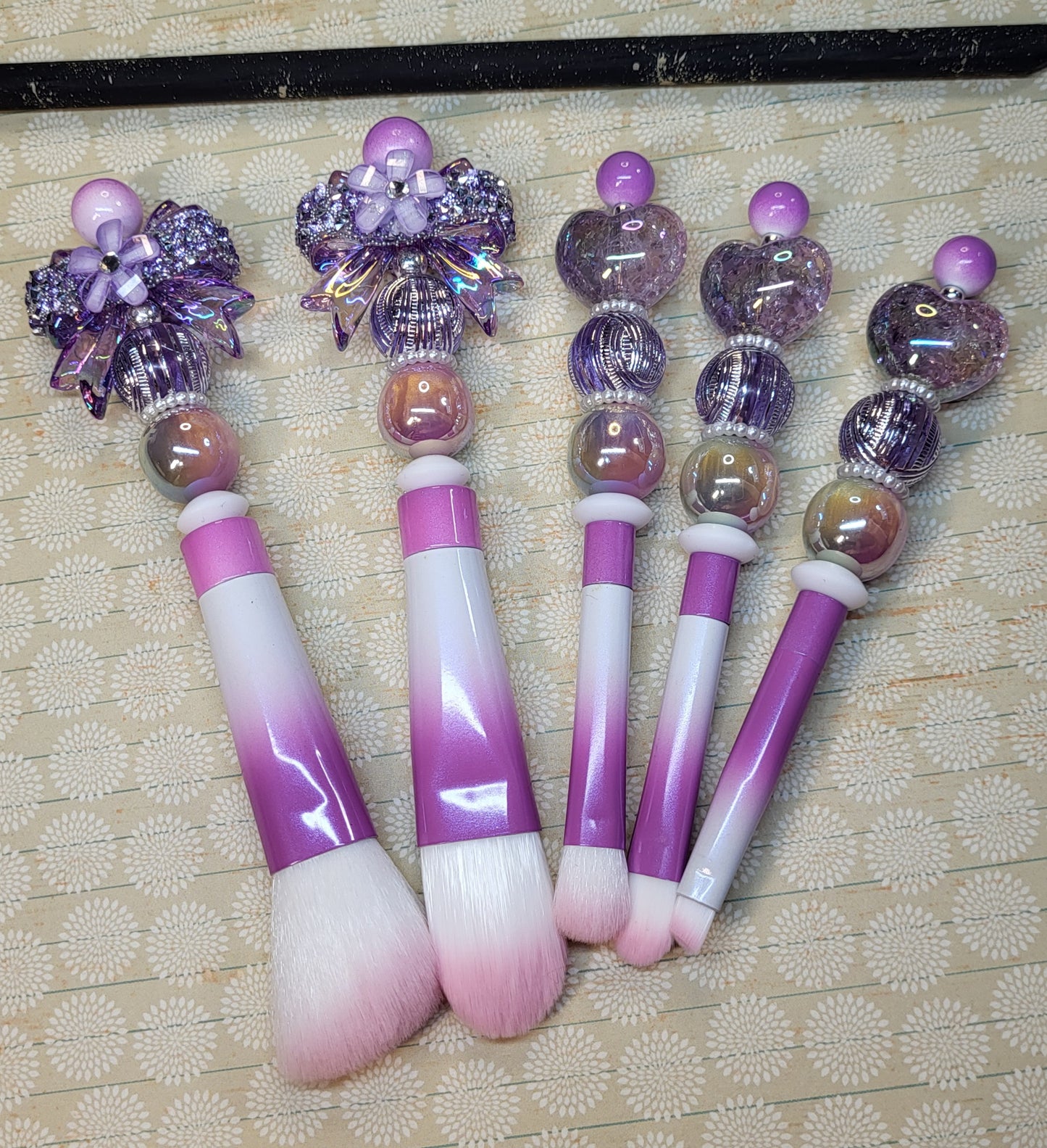 5-Piece Beaded Makeup Brush Set | Aesthetic Makeup Brushes | Cute Beaded Beauty Tools for Glam, Travel & Everyday Makeup