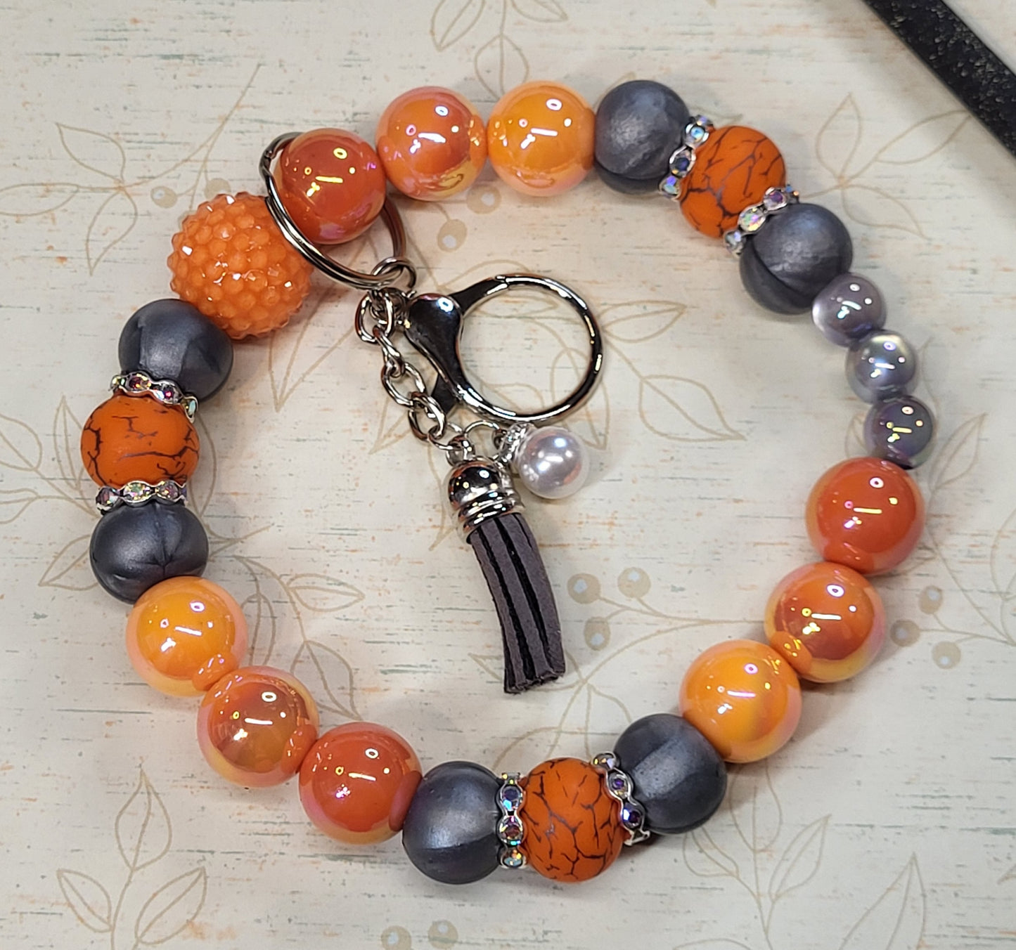 🍂 Fall-Themed 304 Stainless Steel Wire Made, Beaded Wristlet Keychains