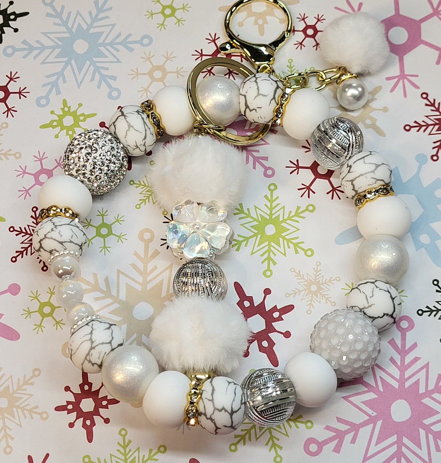 ❄️Winter Themed 304 Stainless Steel Beaded Wristlet Combo with Beaded Bar Keychain | Snowy Winter Wristlet Keychain Set | Handmade Durable Winter Accessory