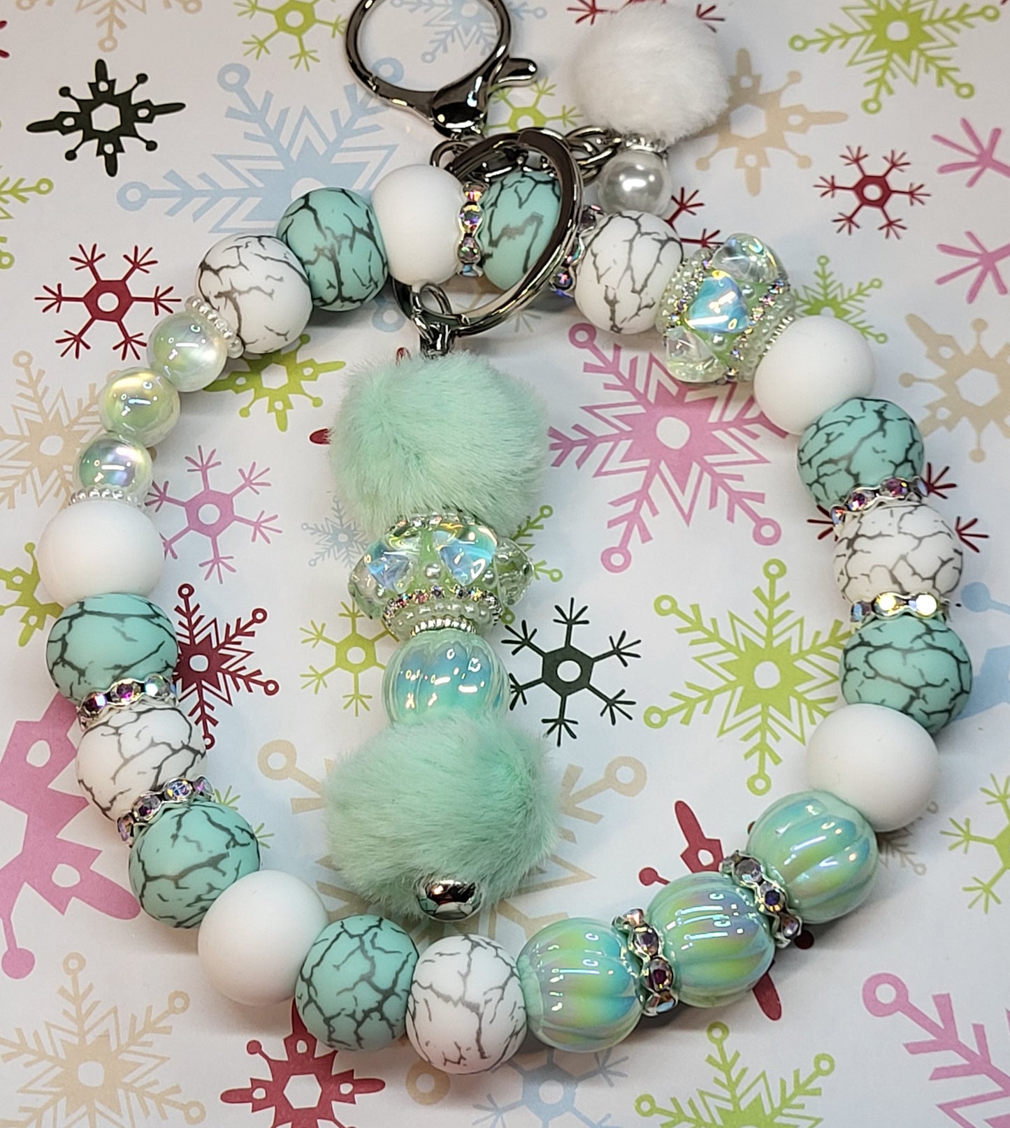 ❄️Winter Themed 304 Stainless Steel Beaded Wristlet Combo with Beaded Bar Keychain | Snowy Winter Wristlet Keychain Set | Handmade Durable Winter Accessory